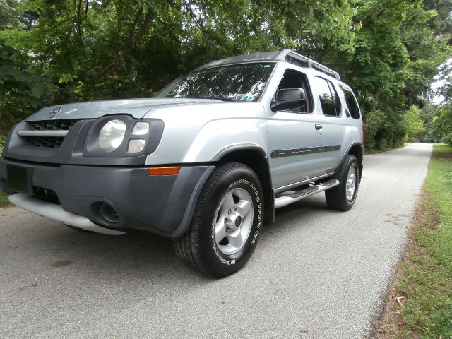 2002 Nissan Xterra AWD W/leatherroof (7pass)