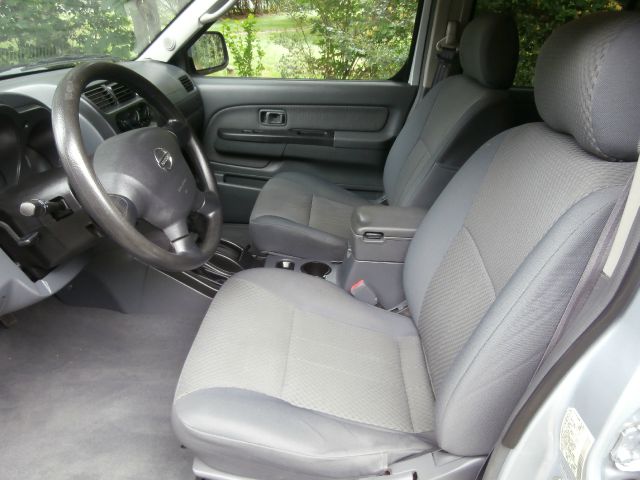 2002 Nissan Xterra AWD W/leatherroof (7pass)