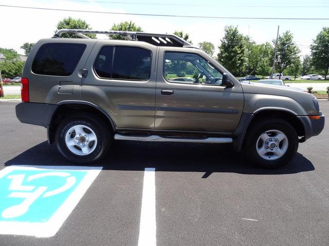 2002 Nissan Xterra Extenede CAB 4X4