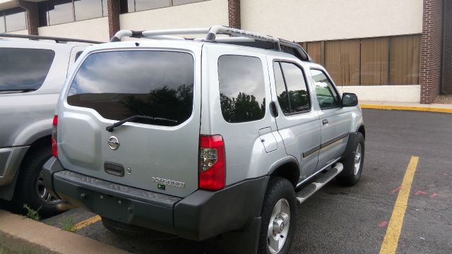 2002 Nissan Xterra AWD W/leatherroof (7pass)