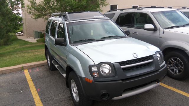 2002 Nissan Xterra AWD W/leatherroof (7pass)