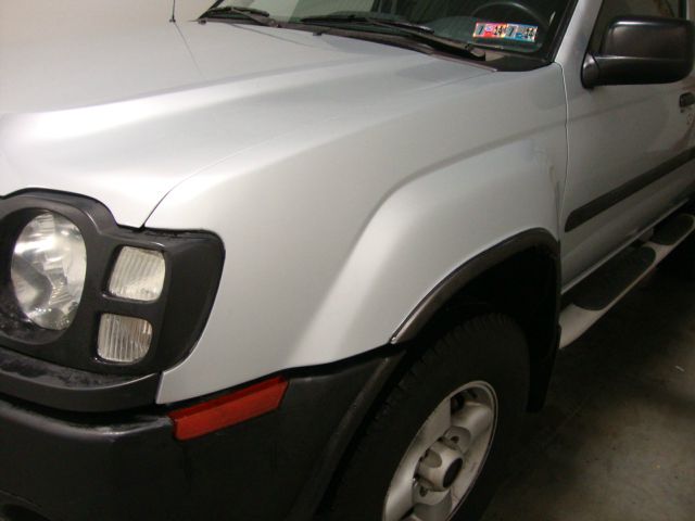 2002 Nissan Xterra AWD W/leatherroof (7pass)