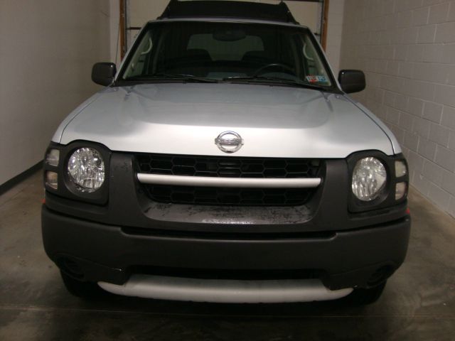 2002 Nissan Xterra AWD W/leatherroof (7pass)