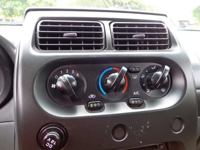 2002 Nissan Xterra LX V-6