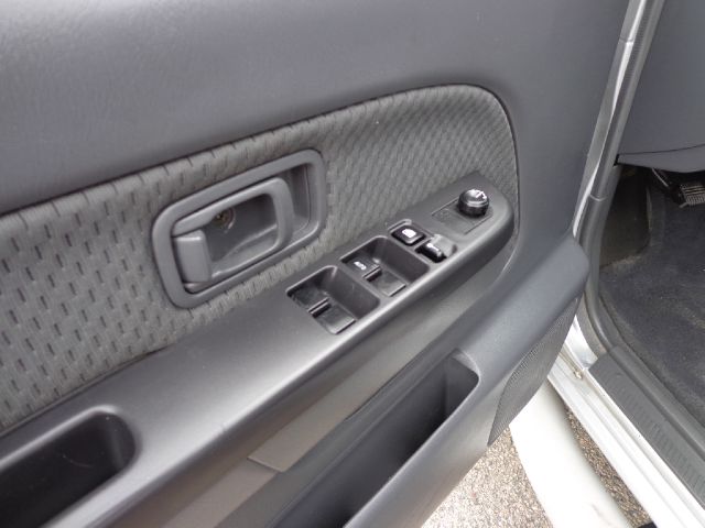 2002 Nissan Xterra LX V-6