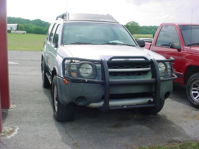 2002 Nissan Xterra AWD W/leatherroof (7pass)