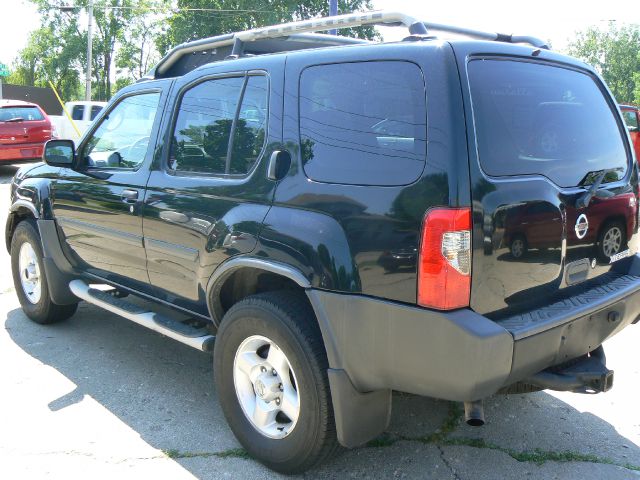 2003 Nissan Xterra AWD W/leatherroof (7pass)