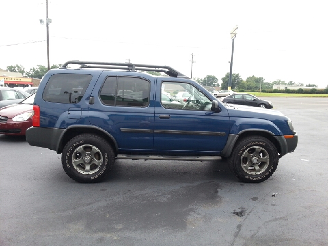 2003 Nissan Xterra 143.5 LTZ