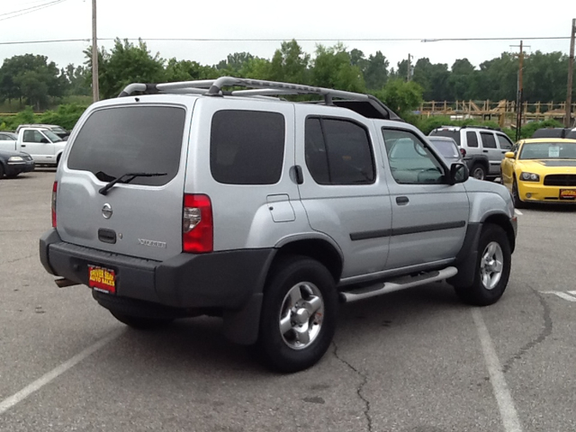 2003 Nissan Xterra AWD W/leatherroof (7pass)