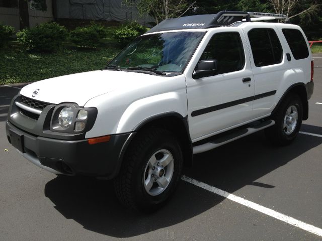 2004 Nissan Xterra AWD W/leatherroof (7pass)