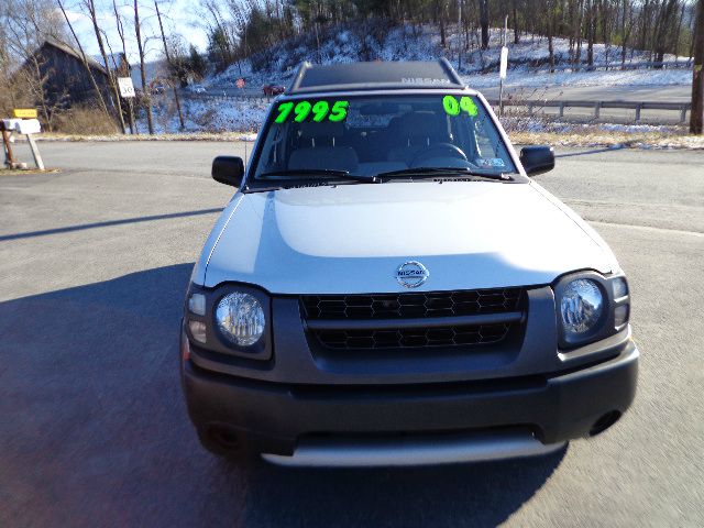 2004 Nissan Xterra AWD W/leatherroof (7pass)