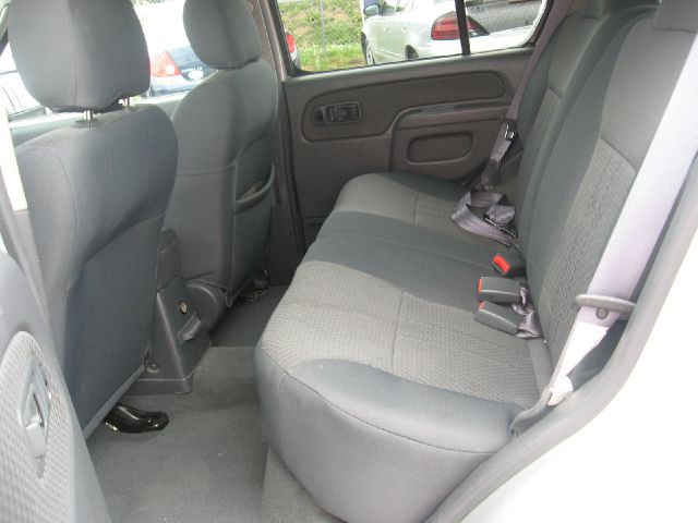 2004 Nissan Xterra AWD W/leatherroof (7pass)