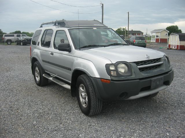 2004 Nissan Xterra AWD W/leatherroof (7pass)