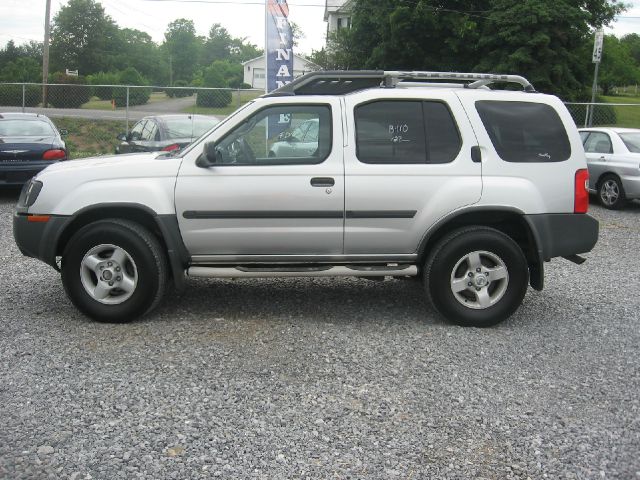 2004 Nissan Xterra AWD W/leatherroof (7pass)