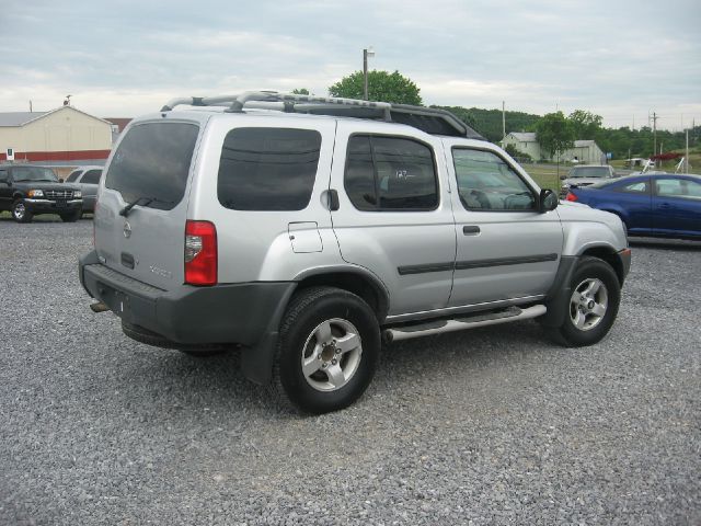 2004 Nissan Xterra AWD W/leatherroof (7pass)