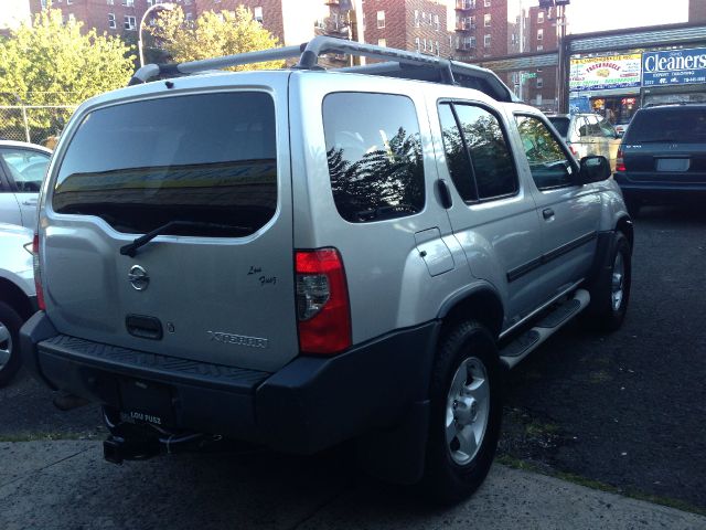 2004 Nissan Xterra AWD W/leatherroof (7pass)