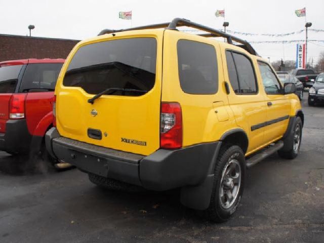 2004 Nissan Xterra AWD W/leatherroof (7pass)