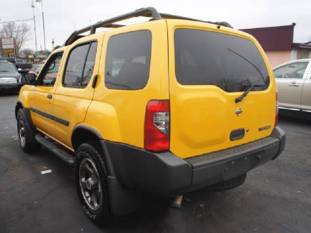 2004 Nissan Xterra AWD W/leatherroof (7pass)