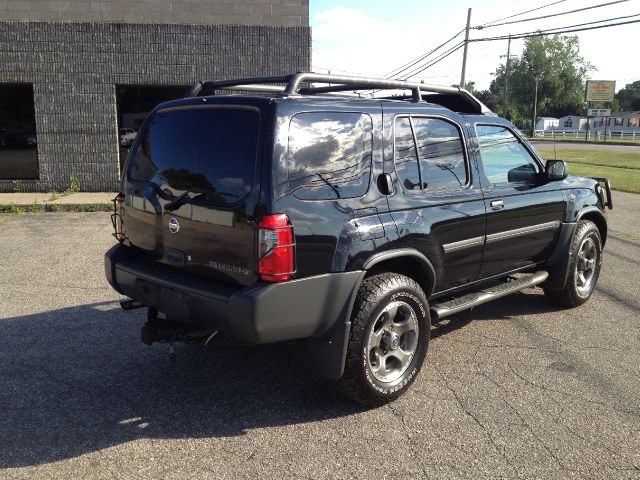 2004 Nissan Xterra 143.5 LTZ