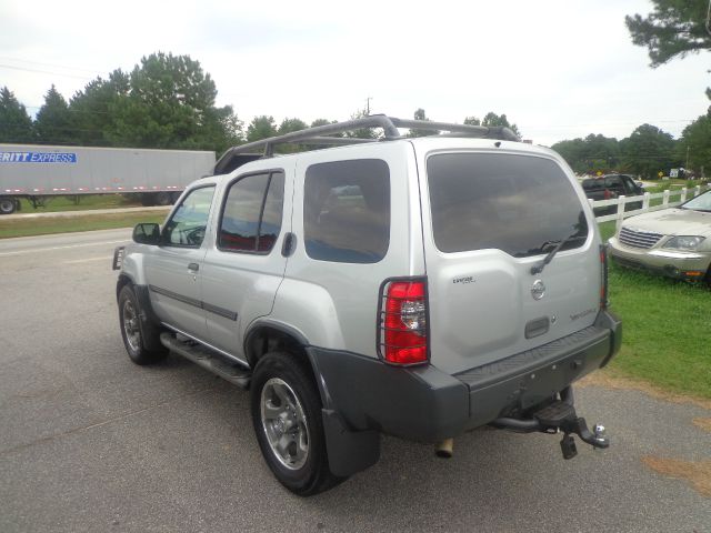2004 Nissan Xterra AWD W/leatherroof (7pass)