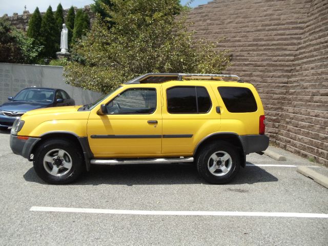 2004 Nissan Xterra AWD W/leatherroof (7pass)