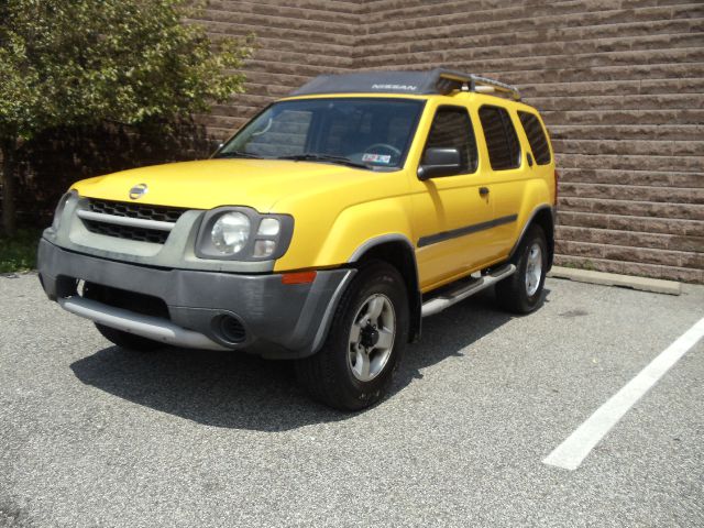 2004 Nissan Xterra AWD W/leatherroof (7pass)