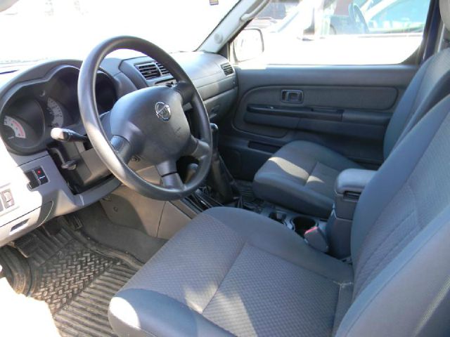 2004 Nissan Xterra AWD W/leatherroof (7pass)