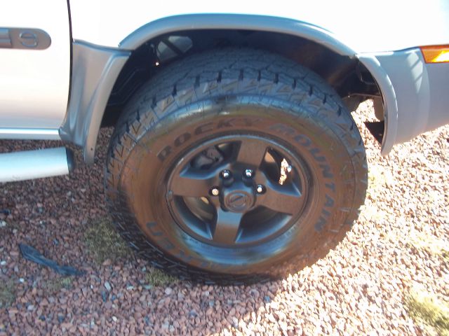 2004 Nissan Xterra LX V-6