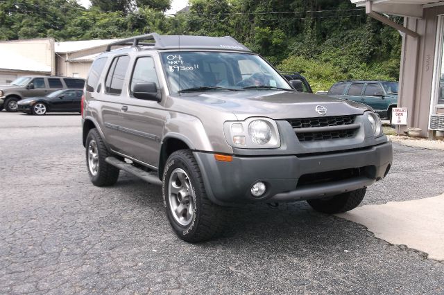 2004 Nissan Xterra AWD W/leatherroof (7pass)