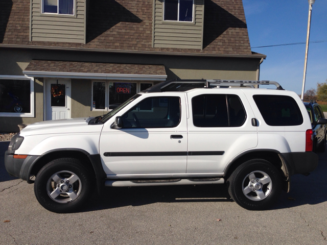 2004 Nissan Xterra AWD W/leatherroof (7pass)