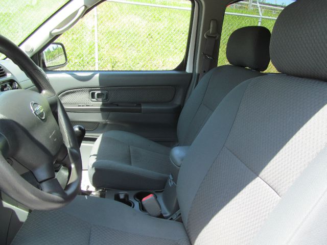 2004 Nissan Xterra AWD W/leatherroof (7pass)