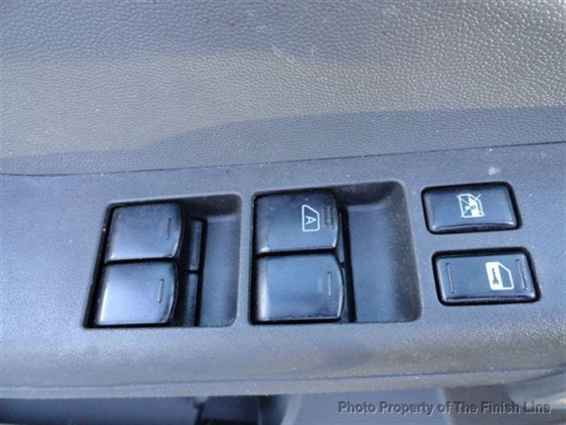 2005 Nissan Xterra 4dr Man LX Sedan