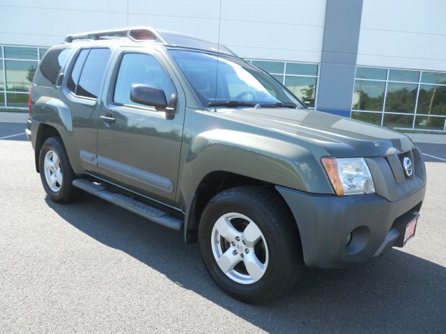 2005 Nissan Xterra EX-L W/ DVD System