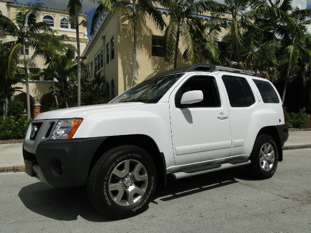 2010 Nissan Xterra Flat Bed 4x4