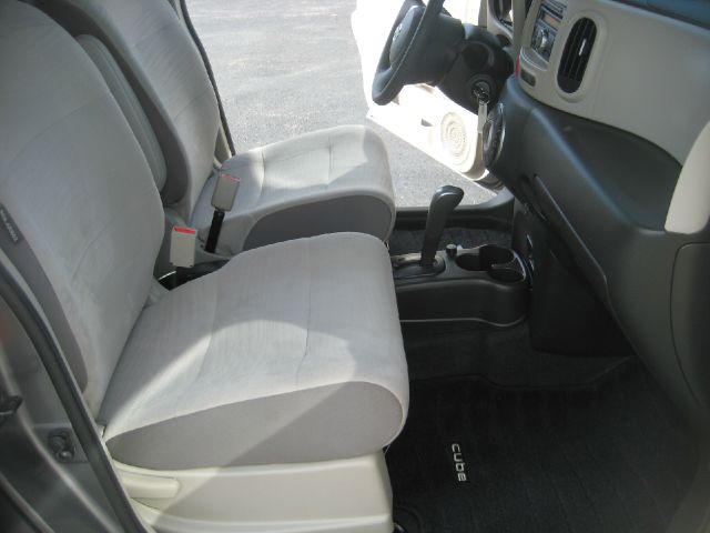 2009 Nissan cube E43