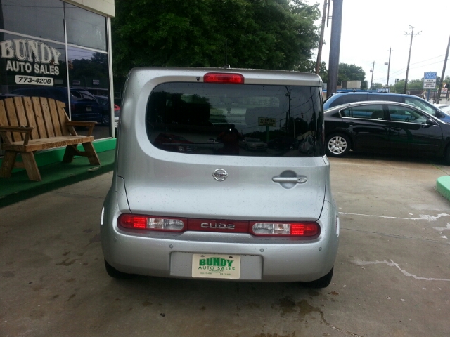 2009 Nissan cube Quad Cab Bighorn Edition