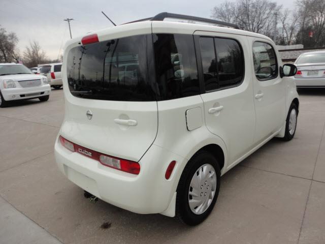 2009 Nissan cube Unknown