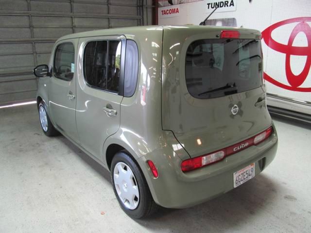 2009 Nissan cube 2dr Roadster 3.0L
