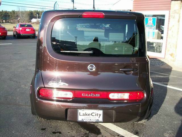 2009 Nissan cube E43