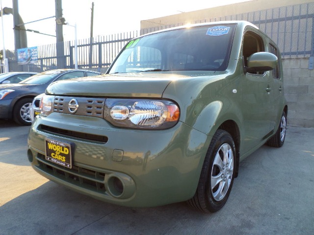 2009 Nissan cube 2dr Roadster 3.0L