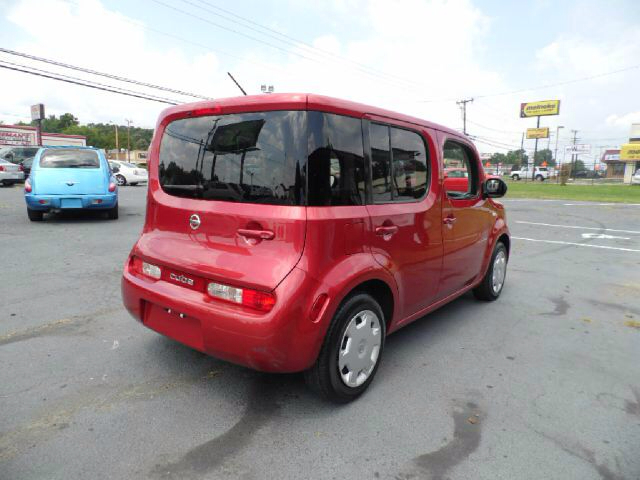2010 Nissan cube E43