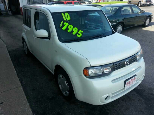 2010 Nissan cube Unknown