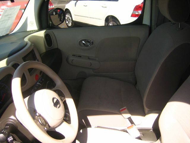 2010 Nissan cube Limited Access Cab 4WD