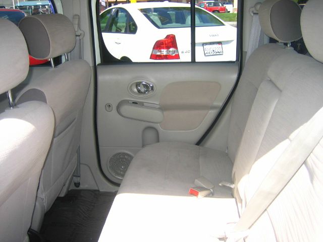 2010 Nissan cube Limited Access Cab 4WD