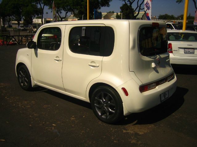 2010 Nissan cube Limited Access Cab 4WD