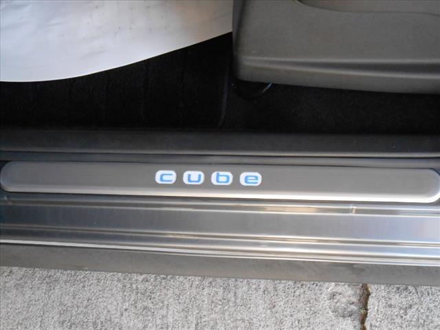 2010 Nissan cube 2dr Roadster 3.0L