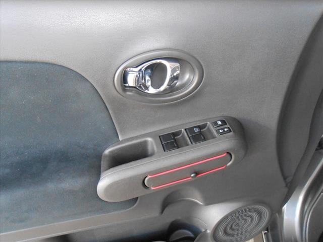 2010 Nissan cube 2dr Roadster 3.0L