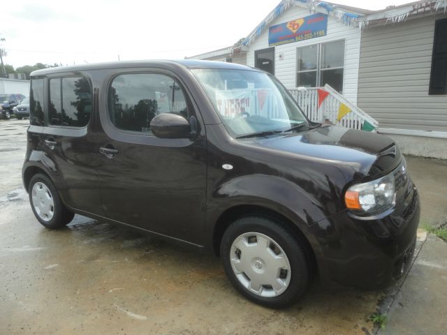 2010 Nissan cube Unknown
