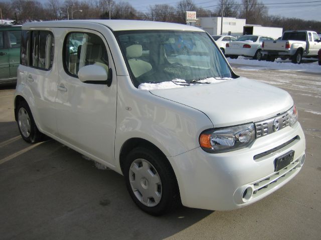 2010 Nissan cube Limited Access Cab 4WD