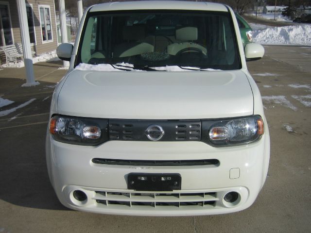 2010 Nissan cube Limited Access Cab 4WD